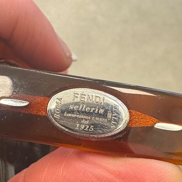 Fendi FS 5182 Sunglasses in light Havana 214